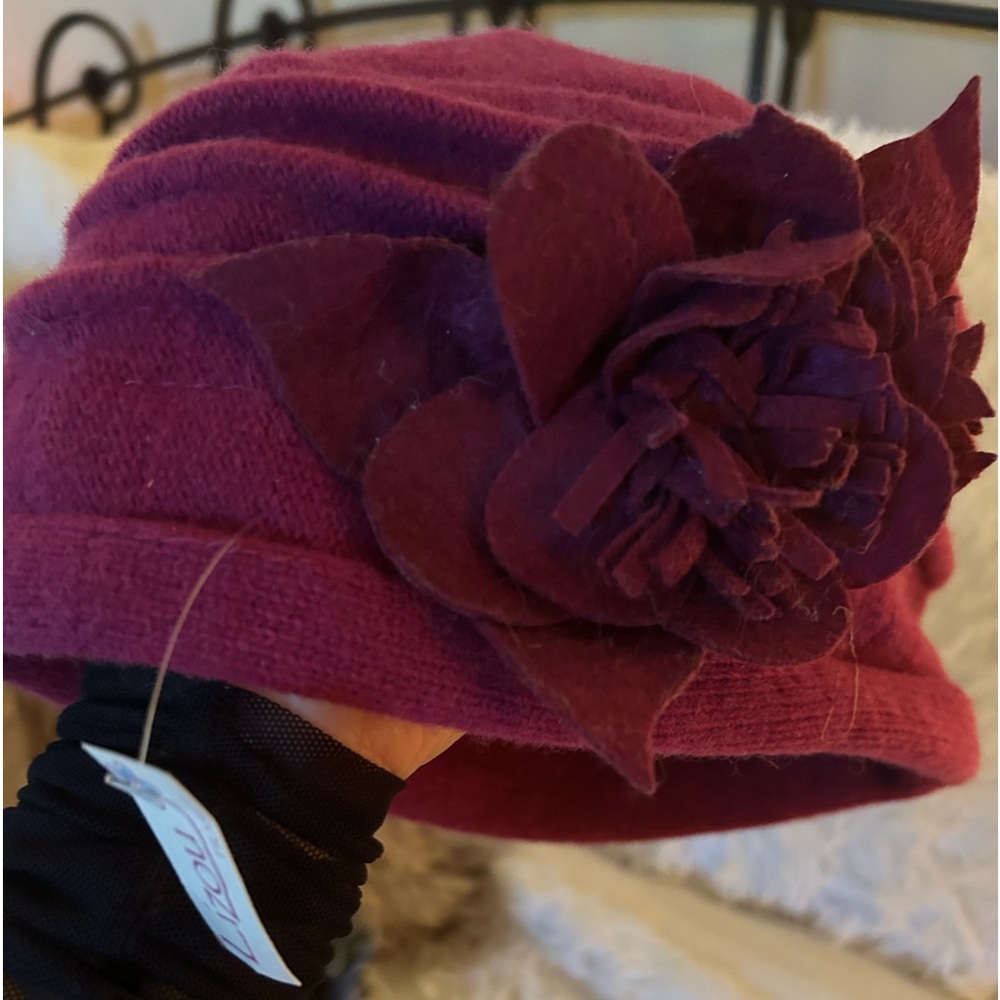 Wool hat - Picture 3 of 3